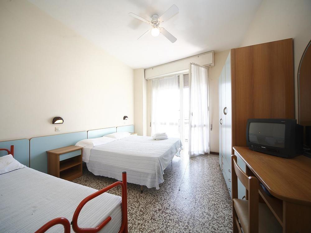 Hotel Telstar Rimini Exterior photo